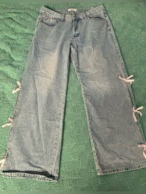 Rise Light Blue Wide-Leg Jeans with Pink Side Bow Details